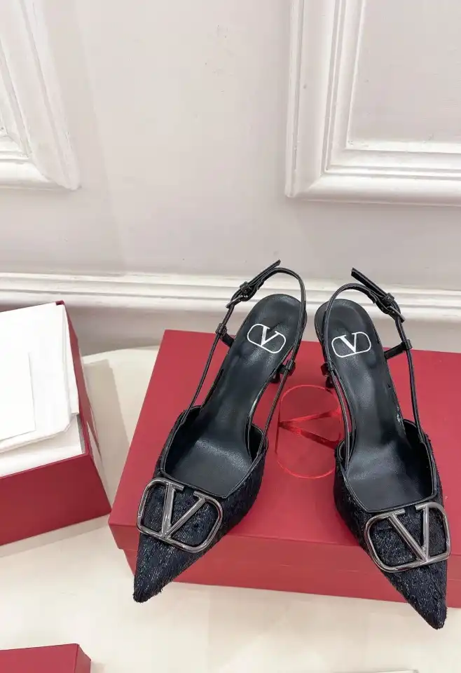 hype Valentino High Heels