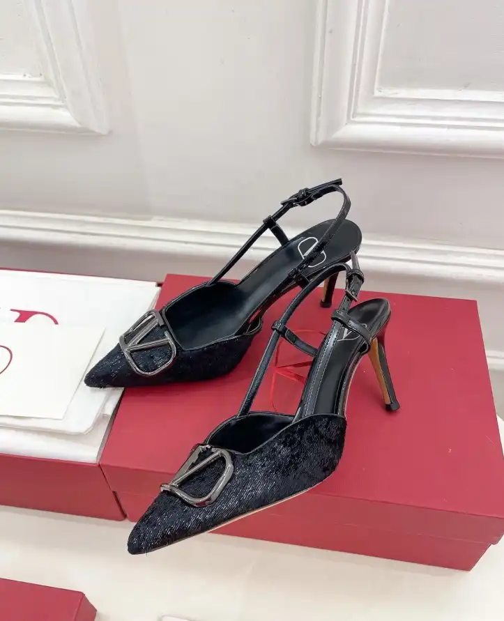 hype Valentino High Heels