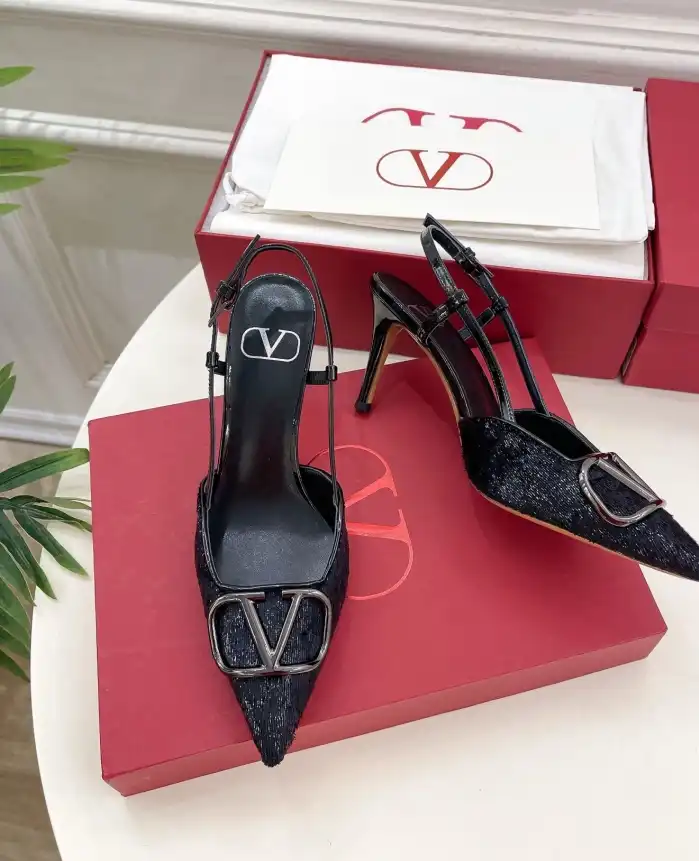 hype Valentino High Heels