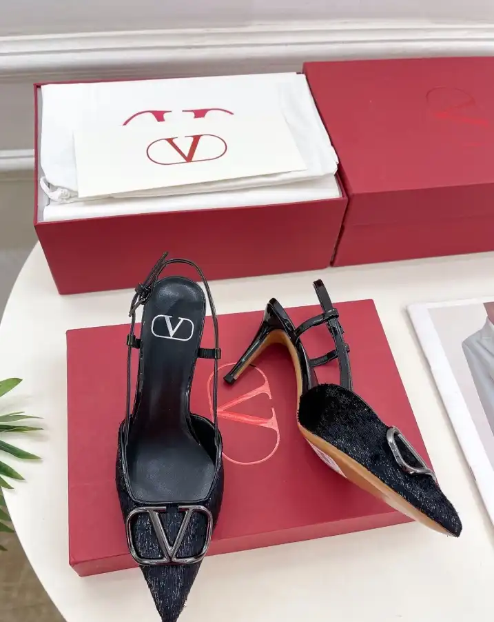 hype Valentino High Heels