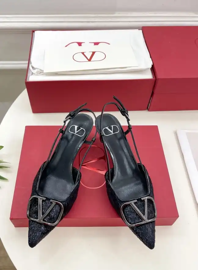 hype Valentino High Heels