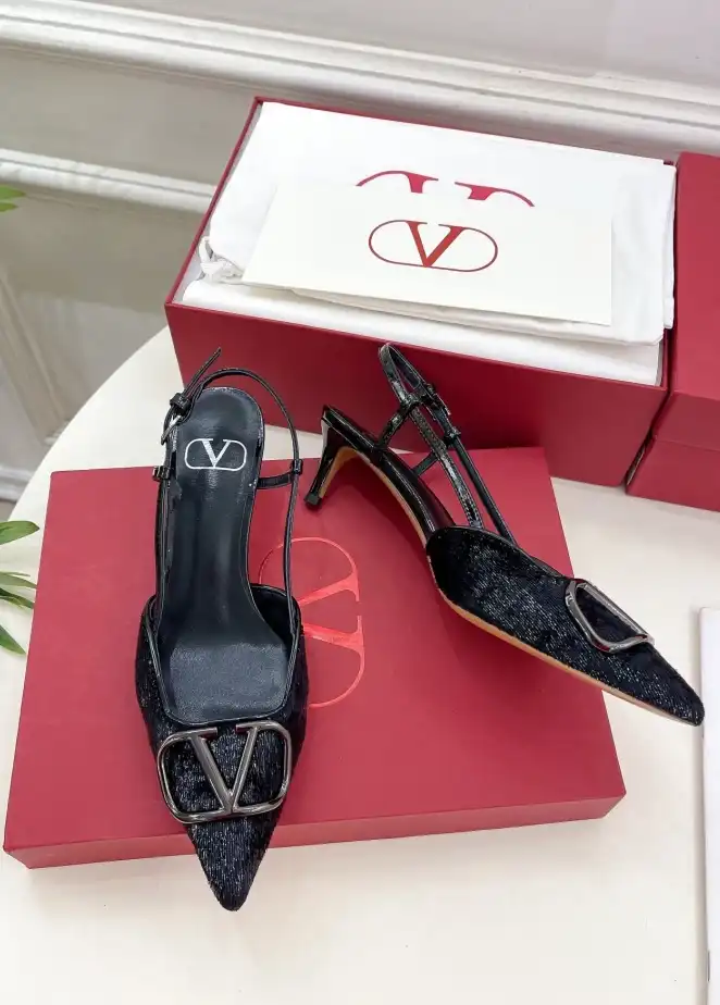 hype Valentino High Heels