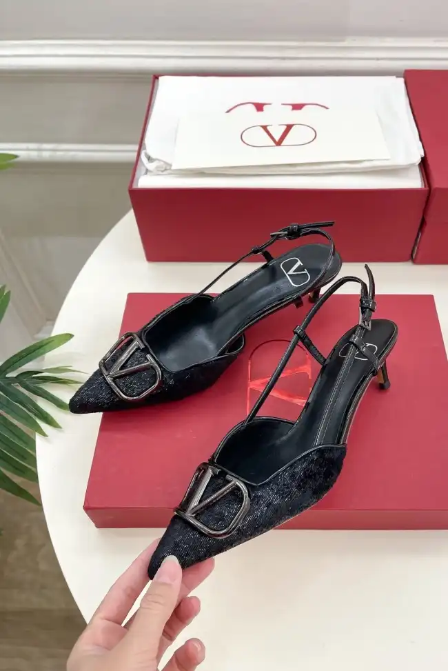 hype Valentino High Heels