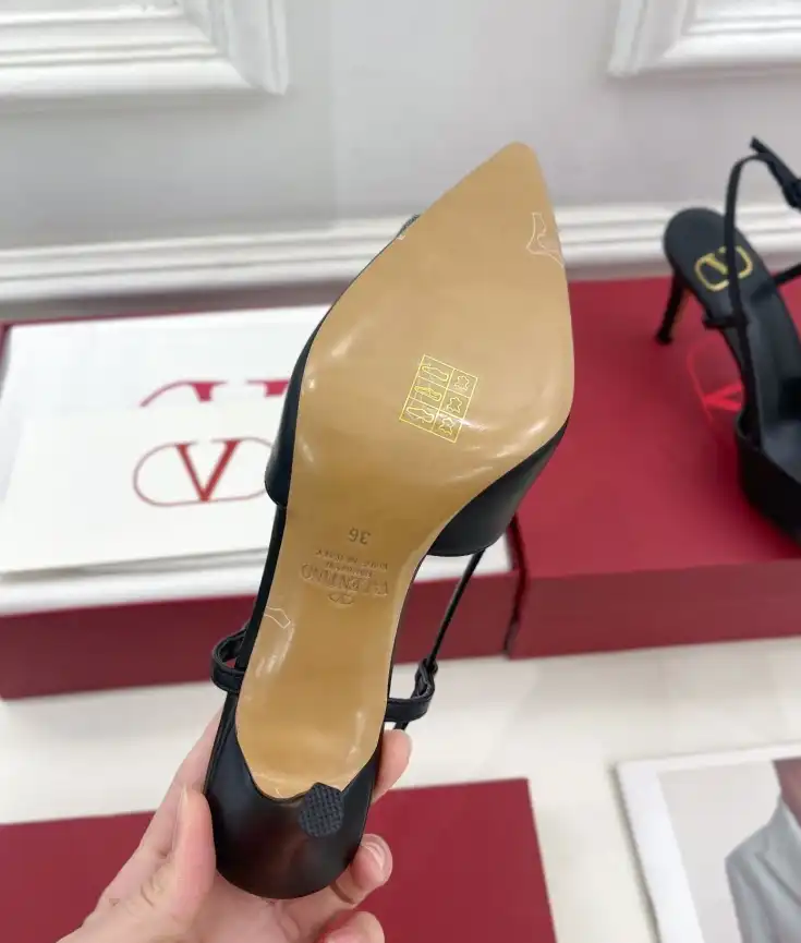 hype Valentino High Heels