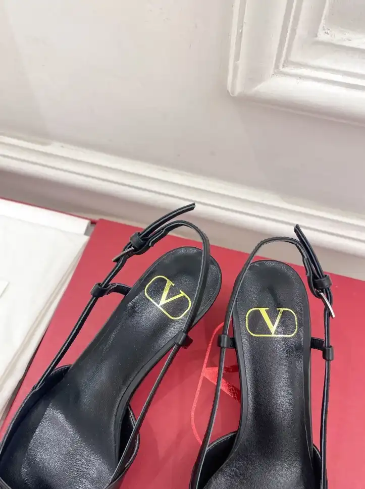 hype Valentino High Heels