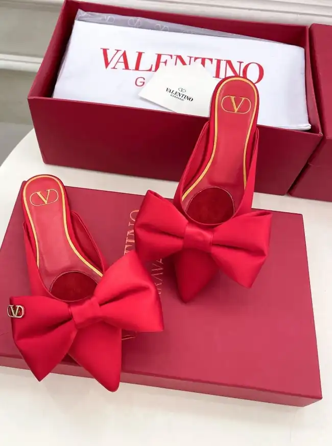 hype Valentino flat shoes