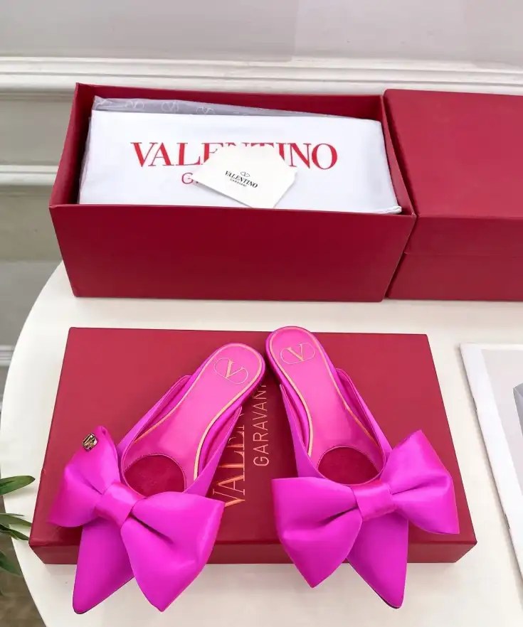 hype Valentino flat shoes