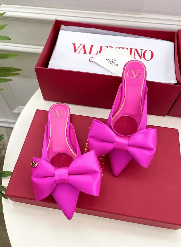 hype Valentino flat shoes