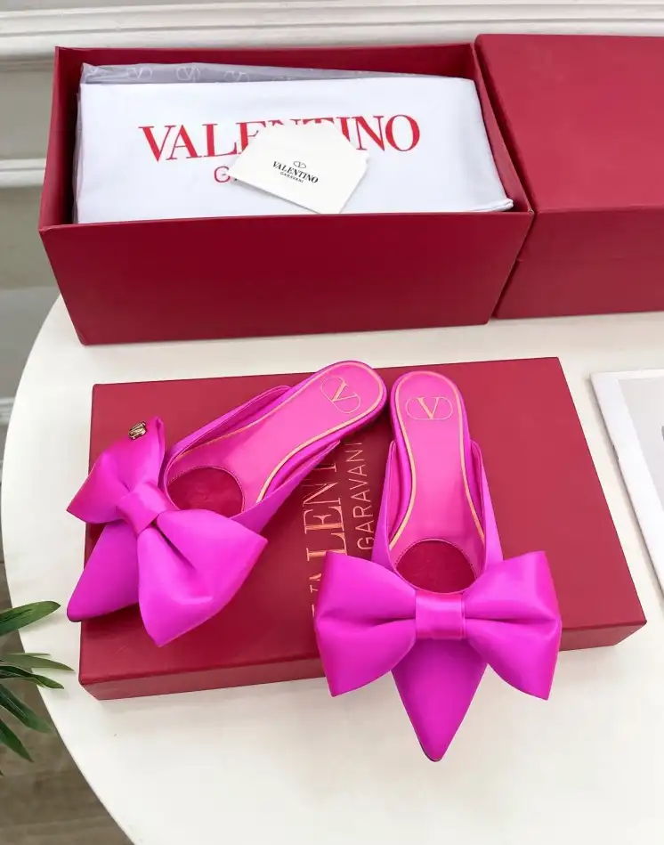 hype Valentino flat shoes