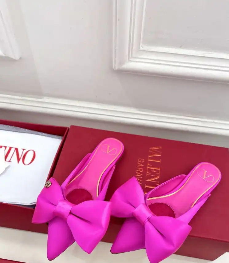 hype Valentino flat shoes