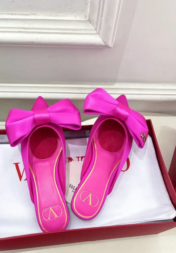 hype Valentino flat shoes