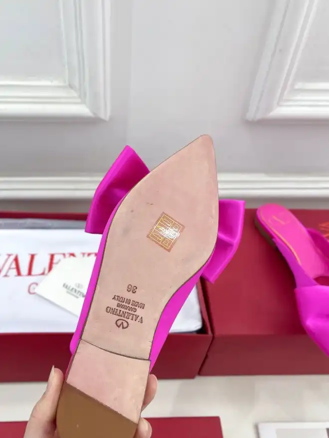 hype Valentino flat shoes