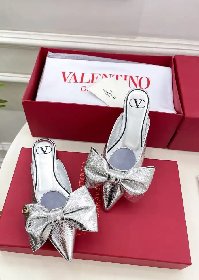 hype Valentino flat shoes