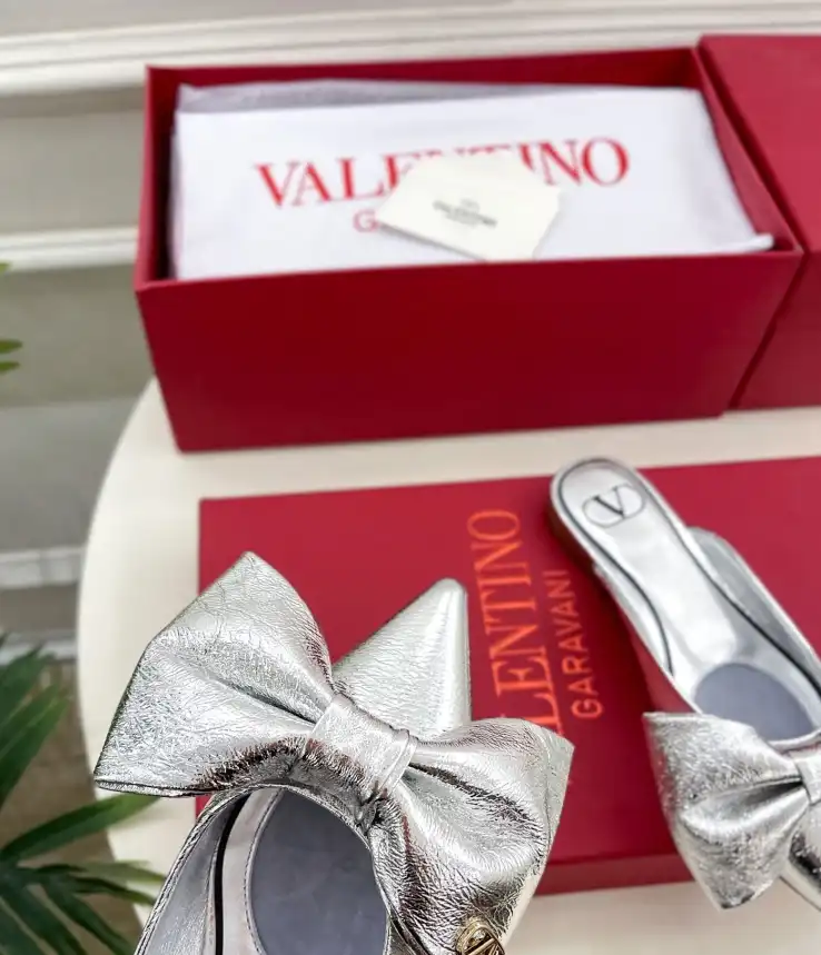 hype Valentino flat shoes