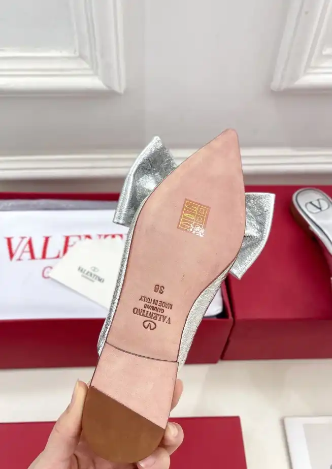 hype Valentino flat shoes