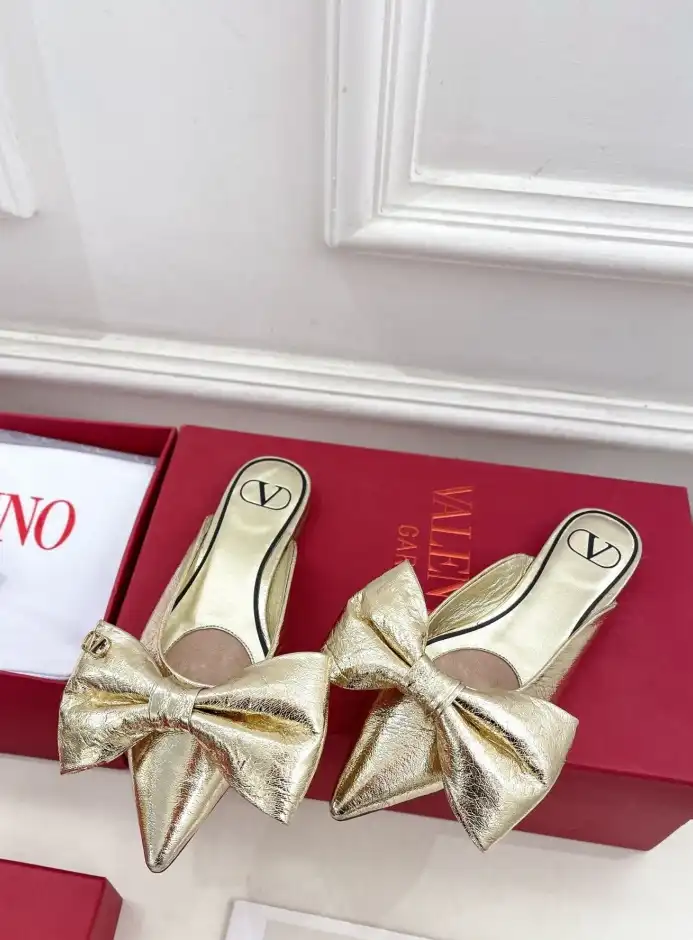 hype Valentino flat shoes