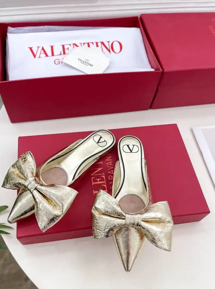 hype Valentino flat shoes