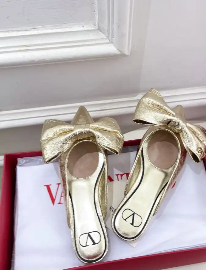 hype Valentino flat shoes