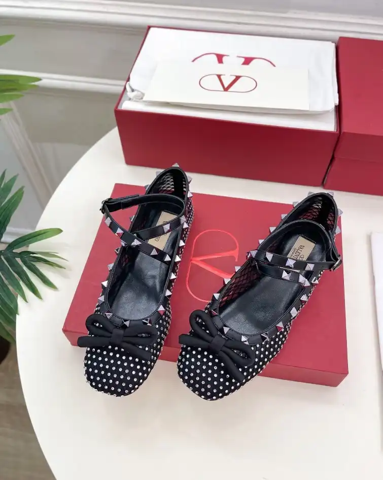 hype Valentino flat shoes