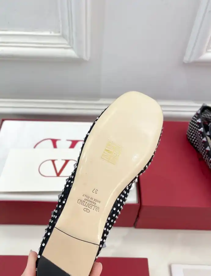 hype Valentino flat shoes