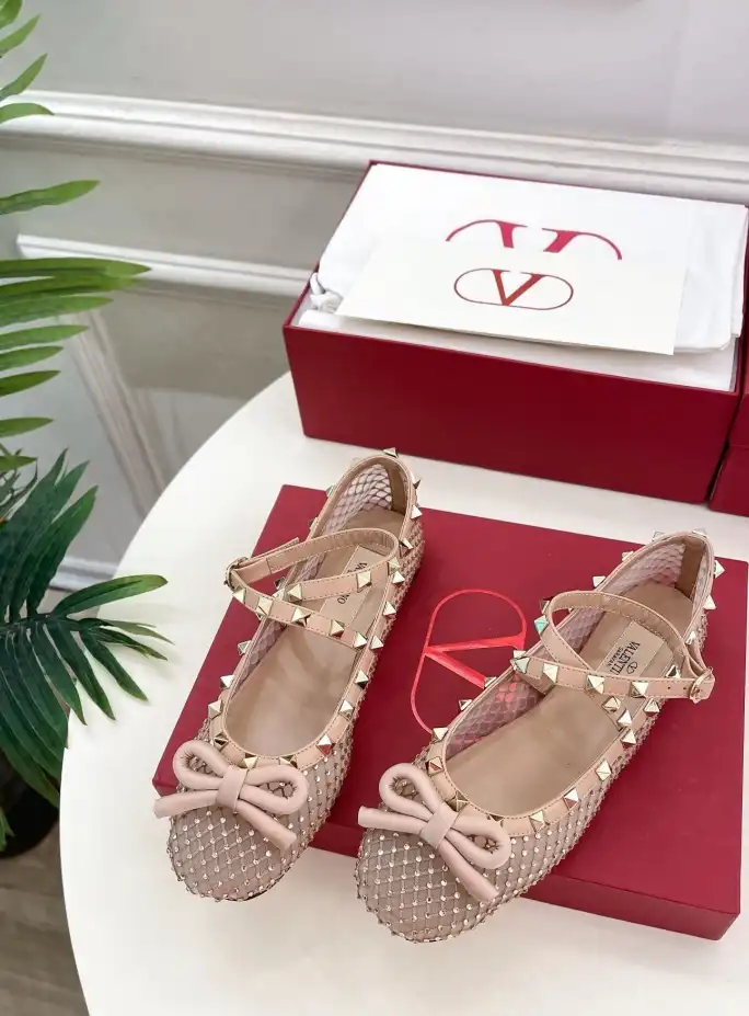 hype Valentino flat shoes