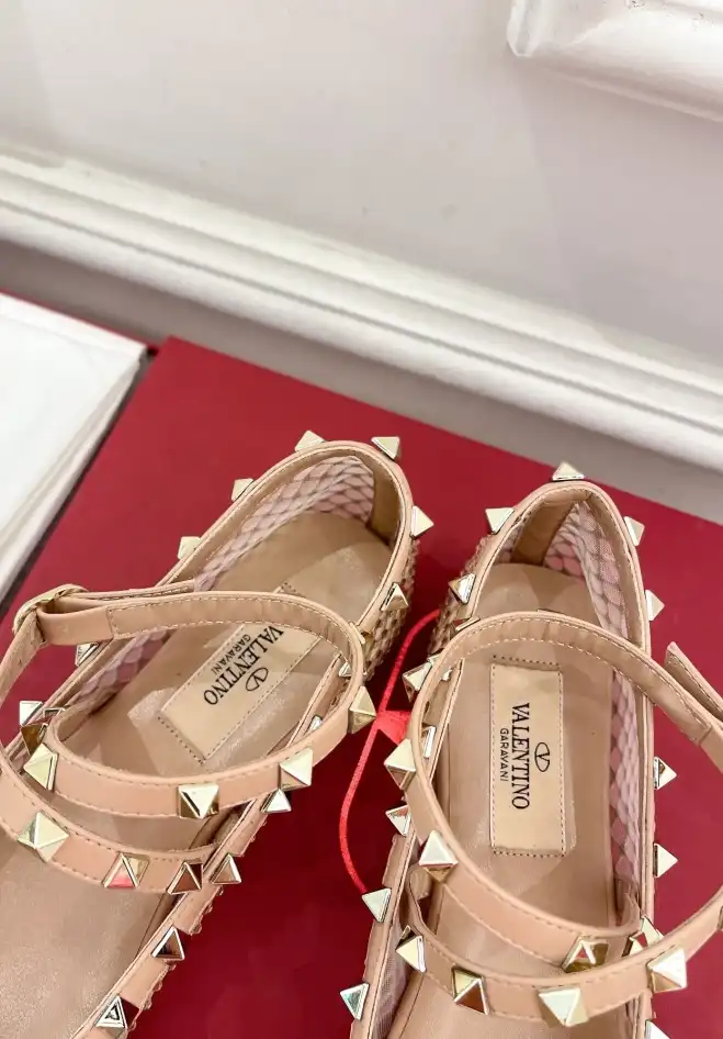 hype Valentino flat shoes