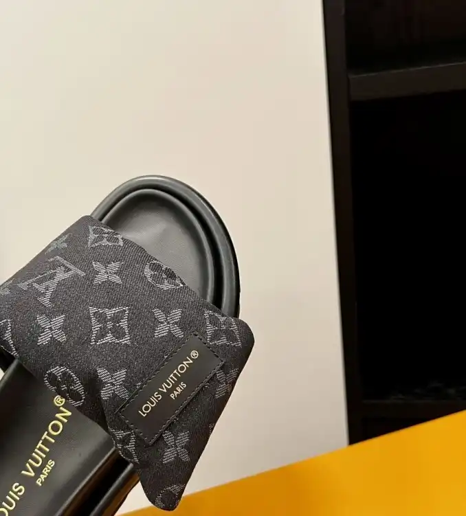 hype LV Slippers