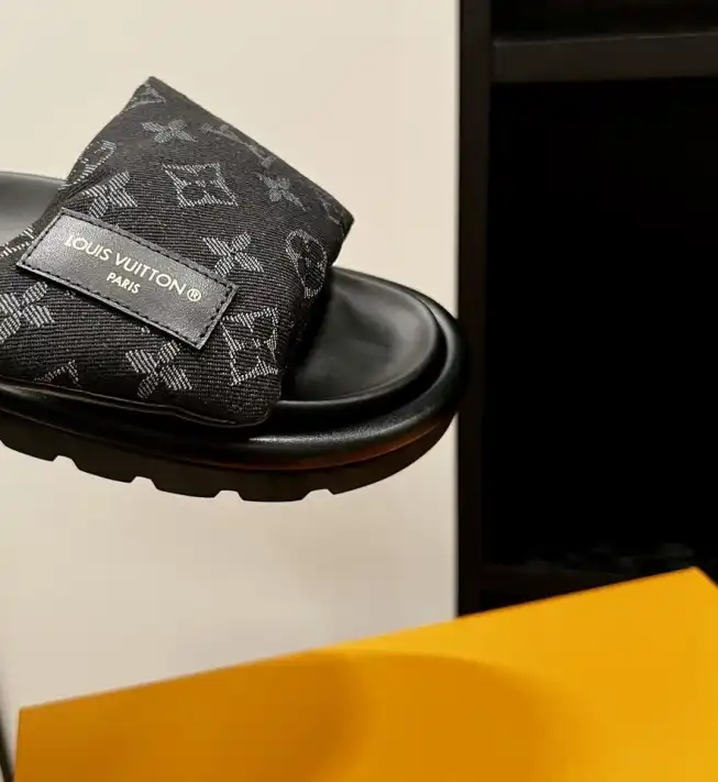 hype LV Slippers