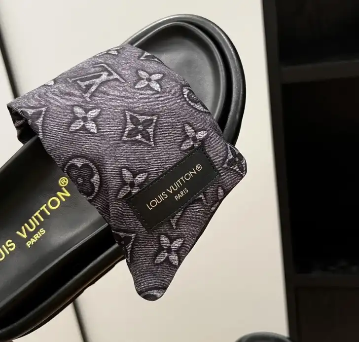 hype LV Slippers