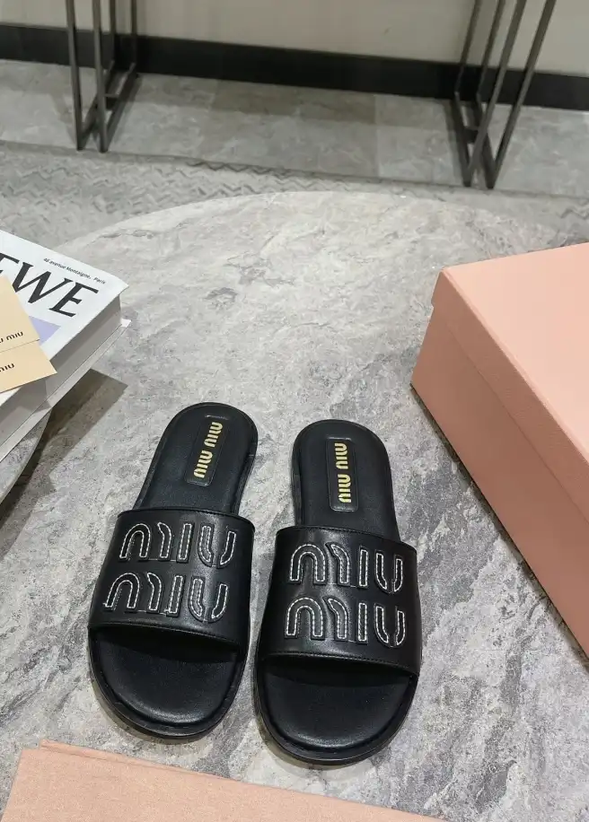 hype Miu Miu Slippers