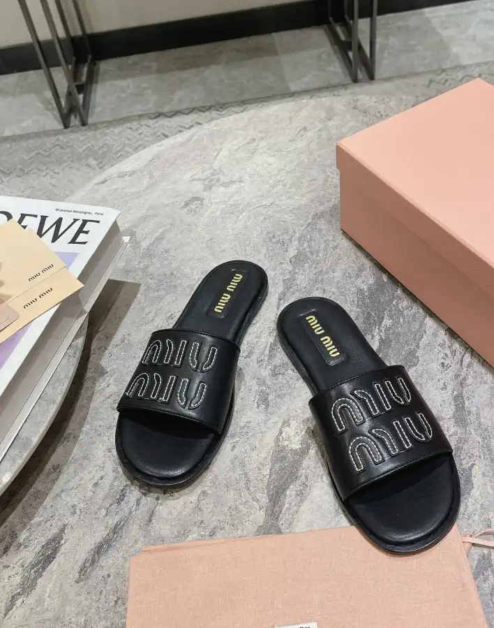 hype Miu Miu Slippers