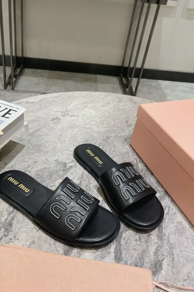 hype Miu Miu Slippers