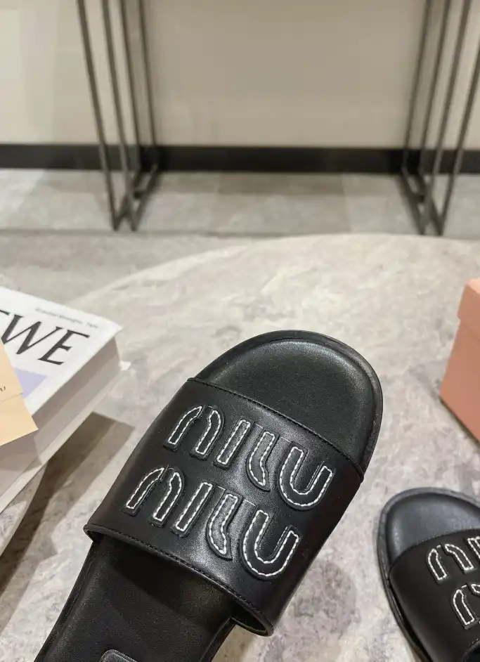 hype Miu Miu Slippers