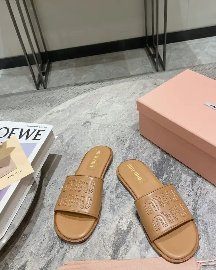 hype Miu Miu Slippers