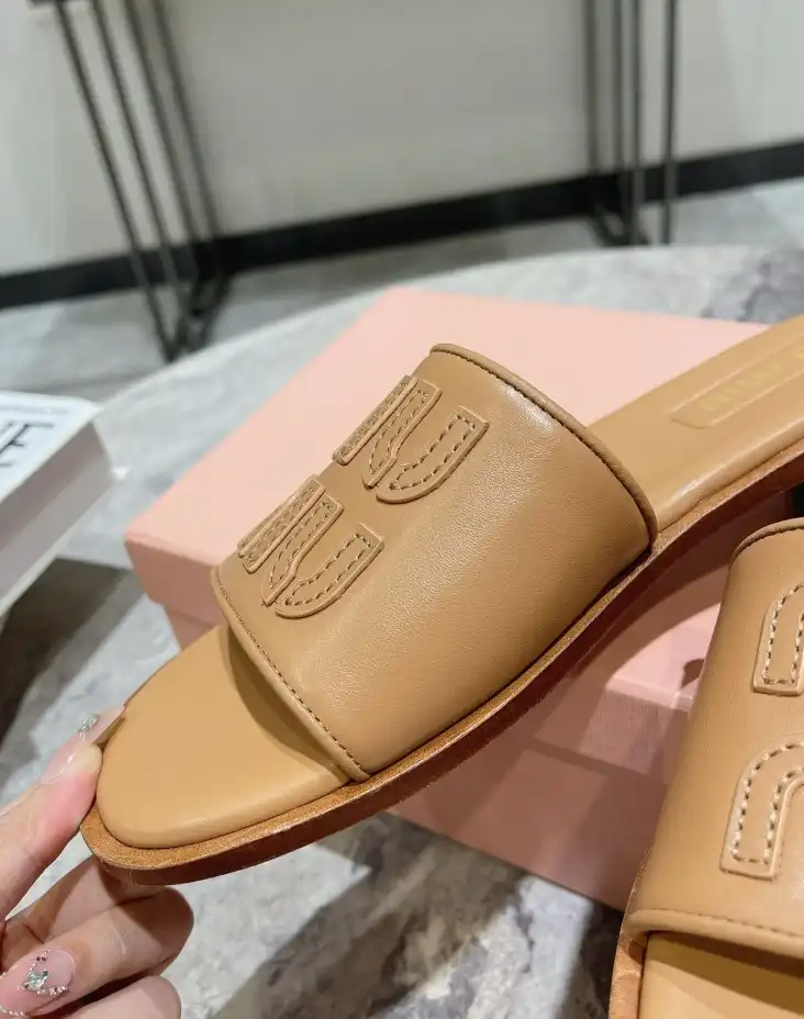 hype Miu Miu Slippers