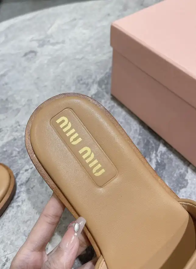 hype Miu Miu Slippers