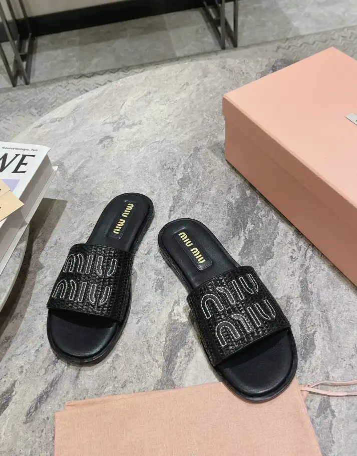 hype Miu Miu Slippers