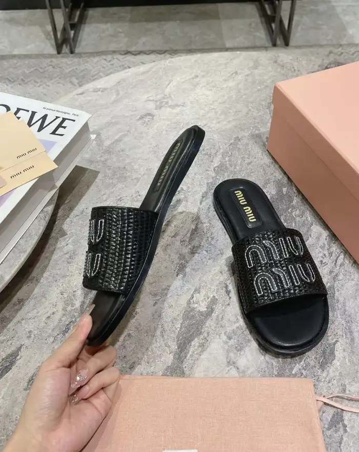 hype Miu Miu Slippers