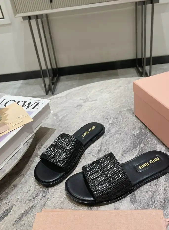 hype Miu Miu Slippers