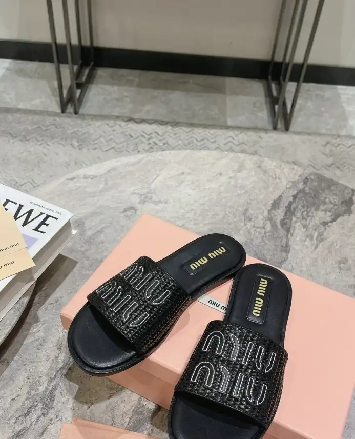 hype Miu Miu Slippers