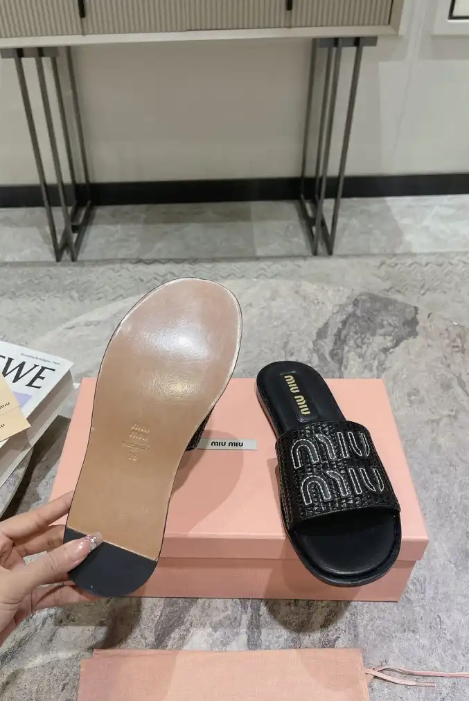 hype Miu Miu Slippers