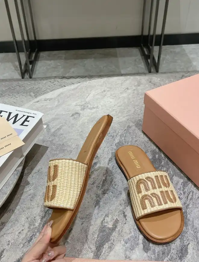 hype Miu Miu Slippers