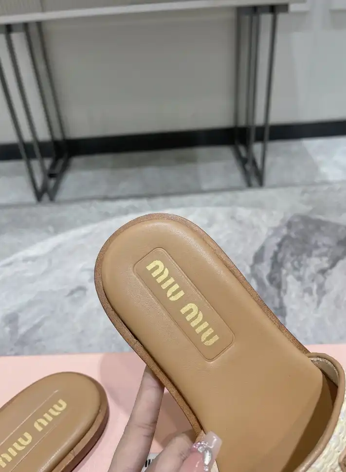 hype Miu Miu Slippers