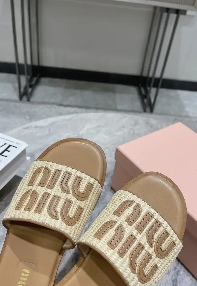 hype Miu Miu Slippers