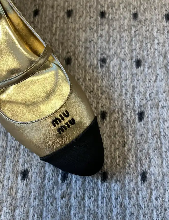 hype Miu Miu flat shoes