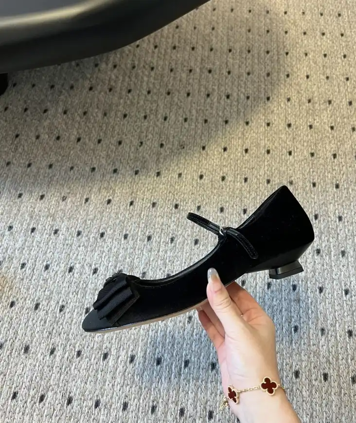 hype Miu Miu flat shoes