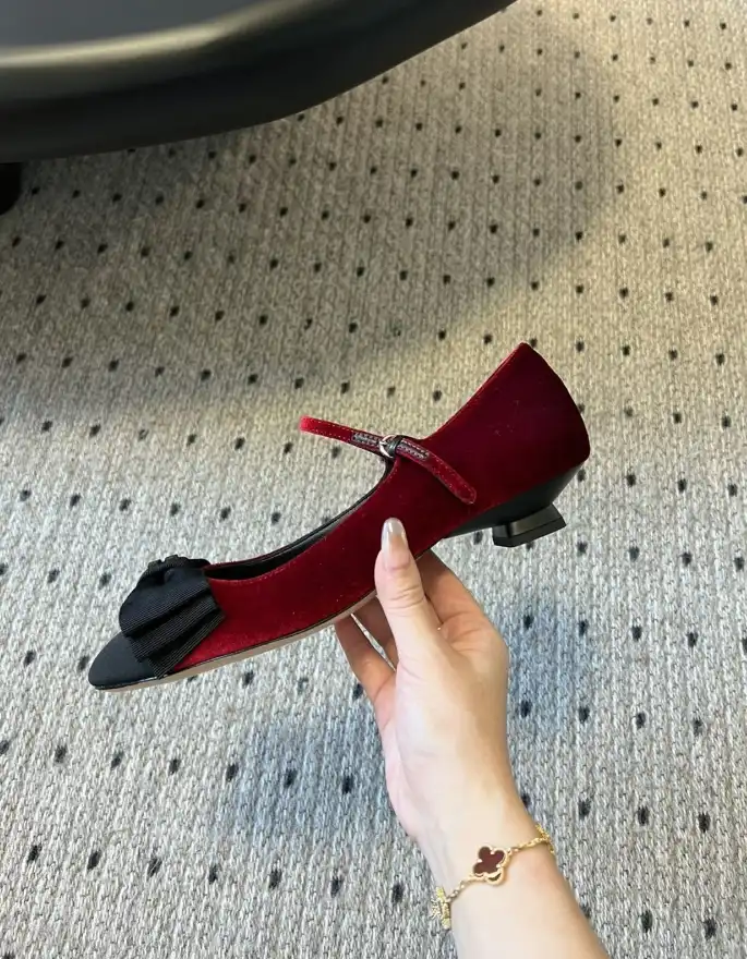 hype Miu Miu flat shoes