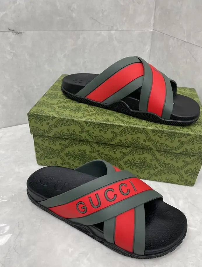 hype Gucci Slippers