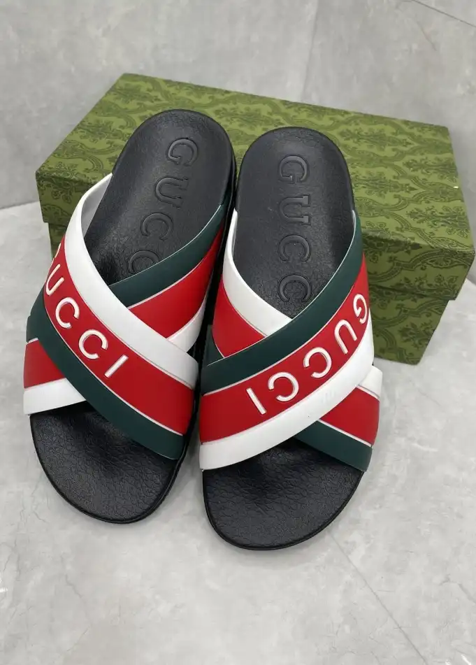 hype Gucci Slippers