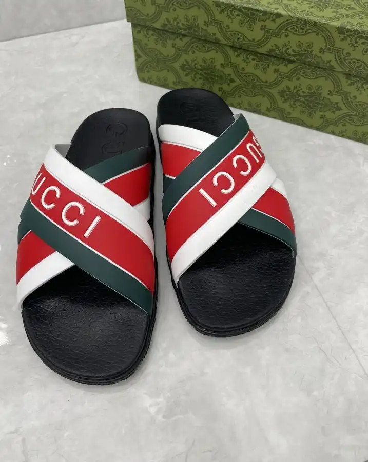 hype Gucci Slippers